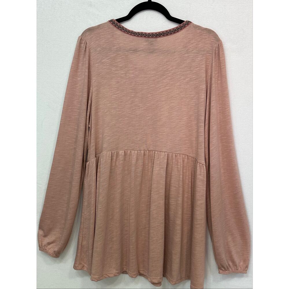 Torrid Pink Embroidered Babydoll Top Balloon Sleeve Tassel Tie V-Neck Size 2 - Picture 3 of 10